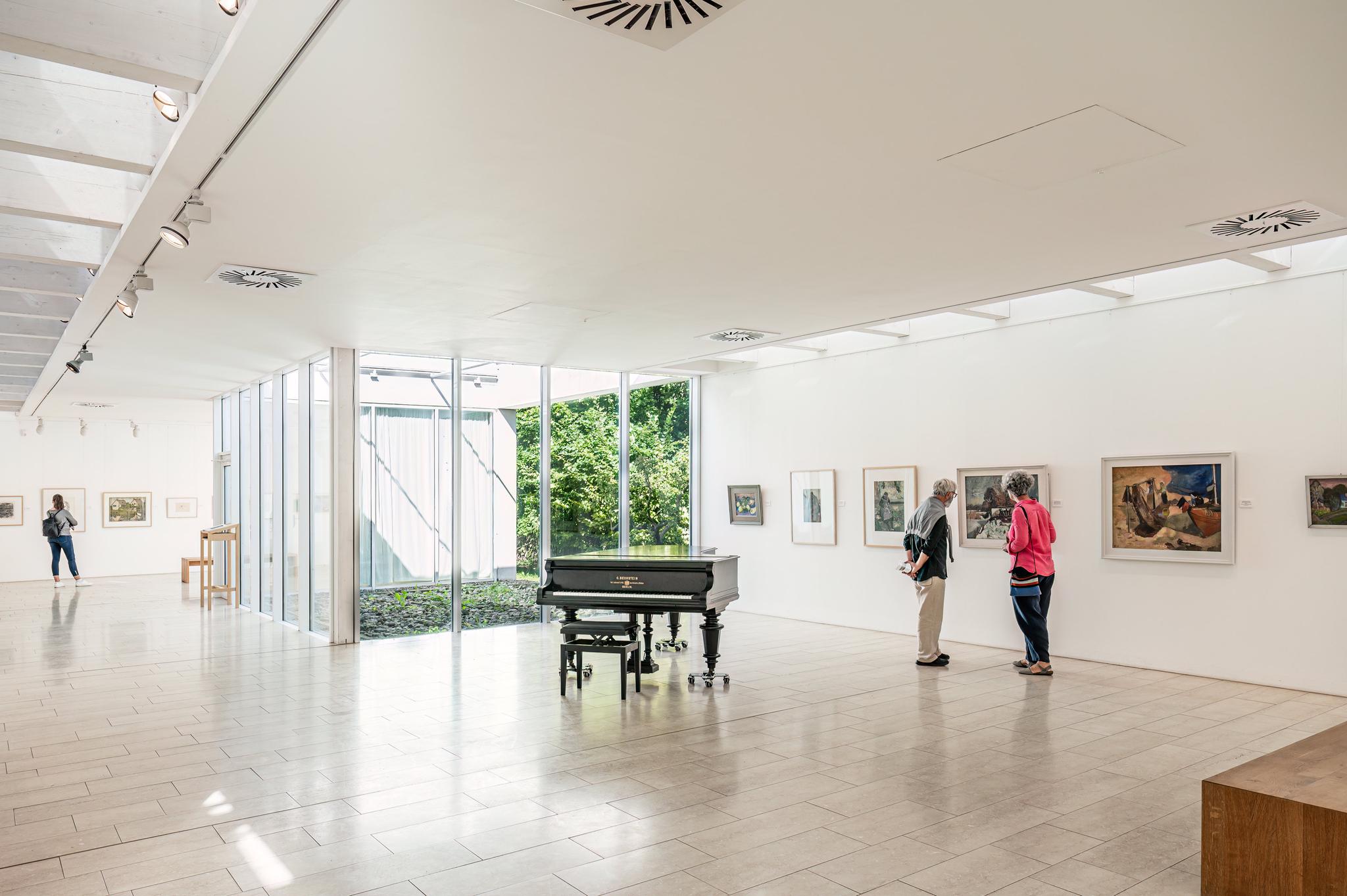 Gemäldegalerie im Atelier Otto Niemeyer-Holstein