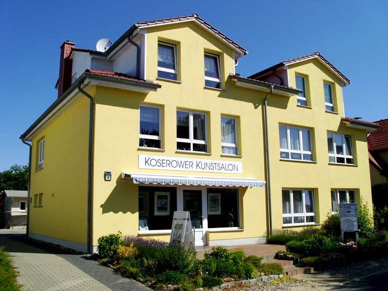 Gebäude des Koserower Kunstsalons