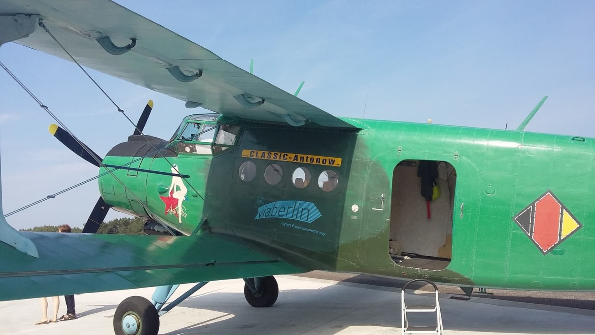 historisches Antonow-Flugzeug