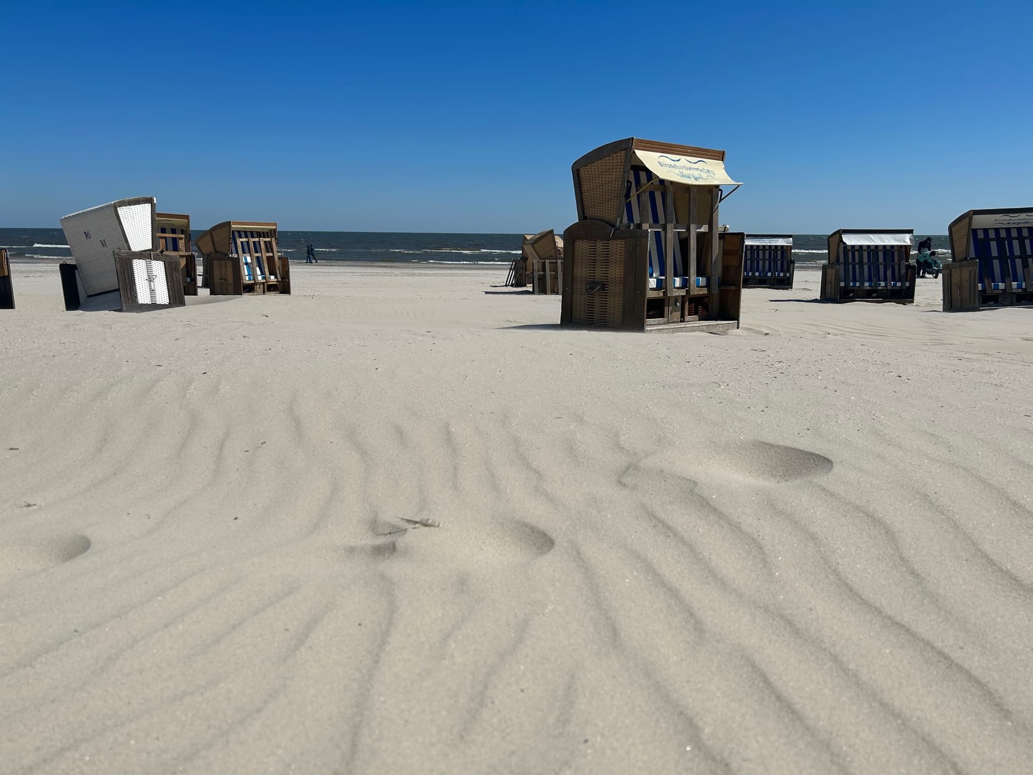 Strandkörbe am Strand