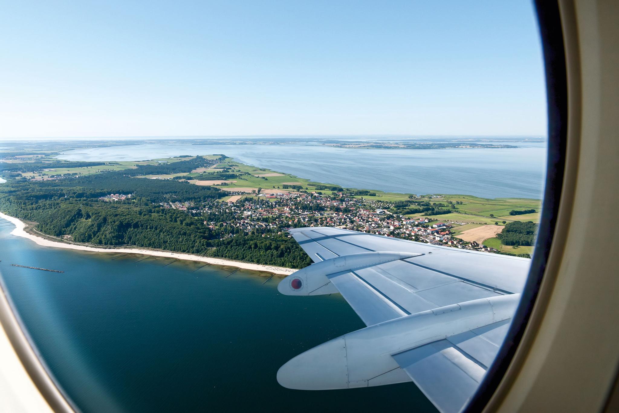 Blick aus dem Flugzeug auf die Insel Usedom