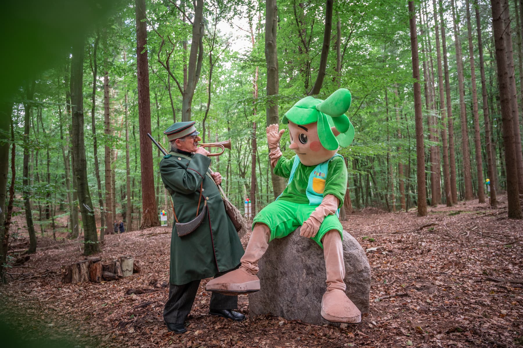 Wald-Maskottchen Theo im Kinderheilwald