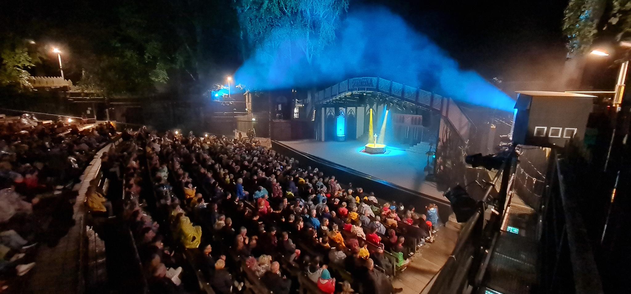 Blick auf die Open-Air Vineta-Bühne mit Zuschauertribüne