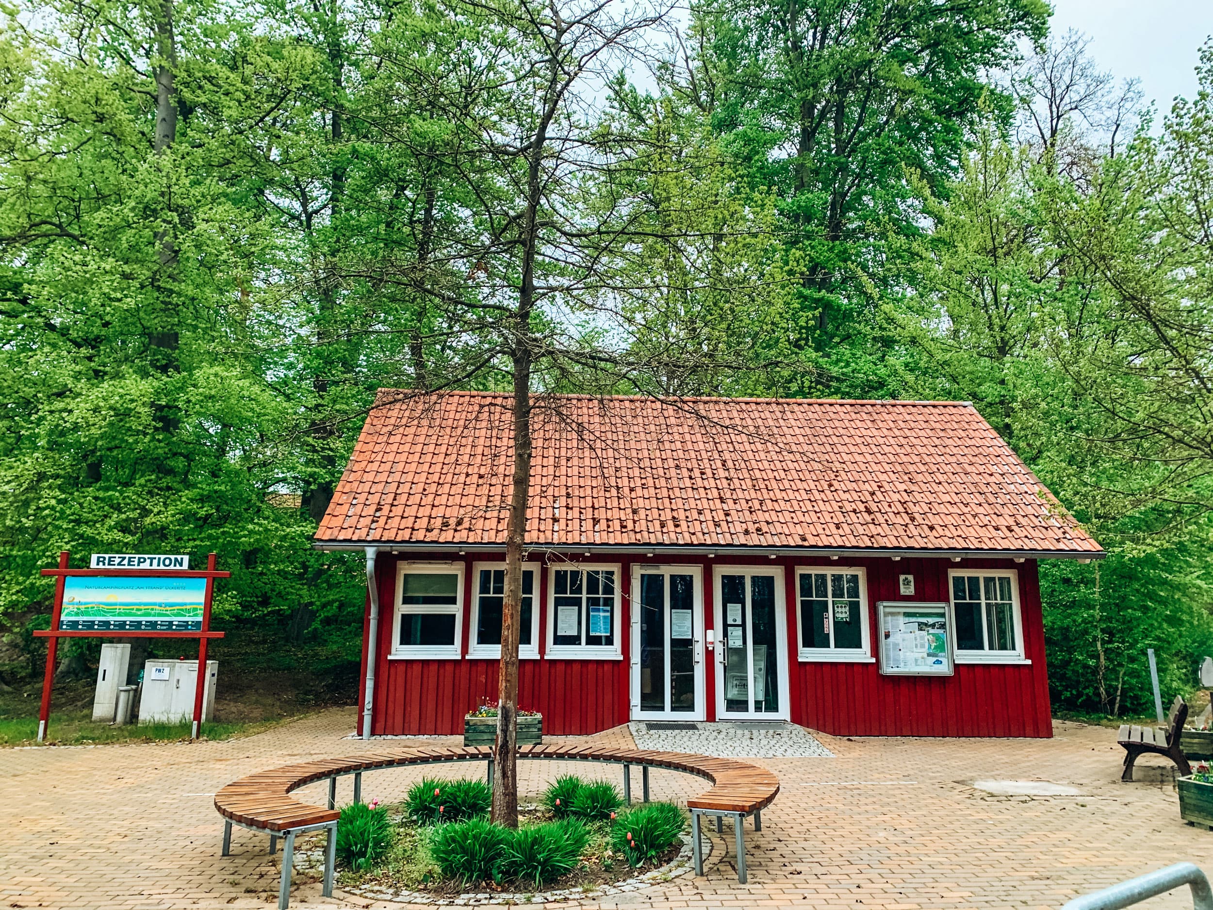 Rezeptionshaus auf dem Campingplatz