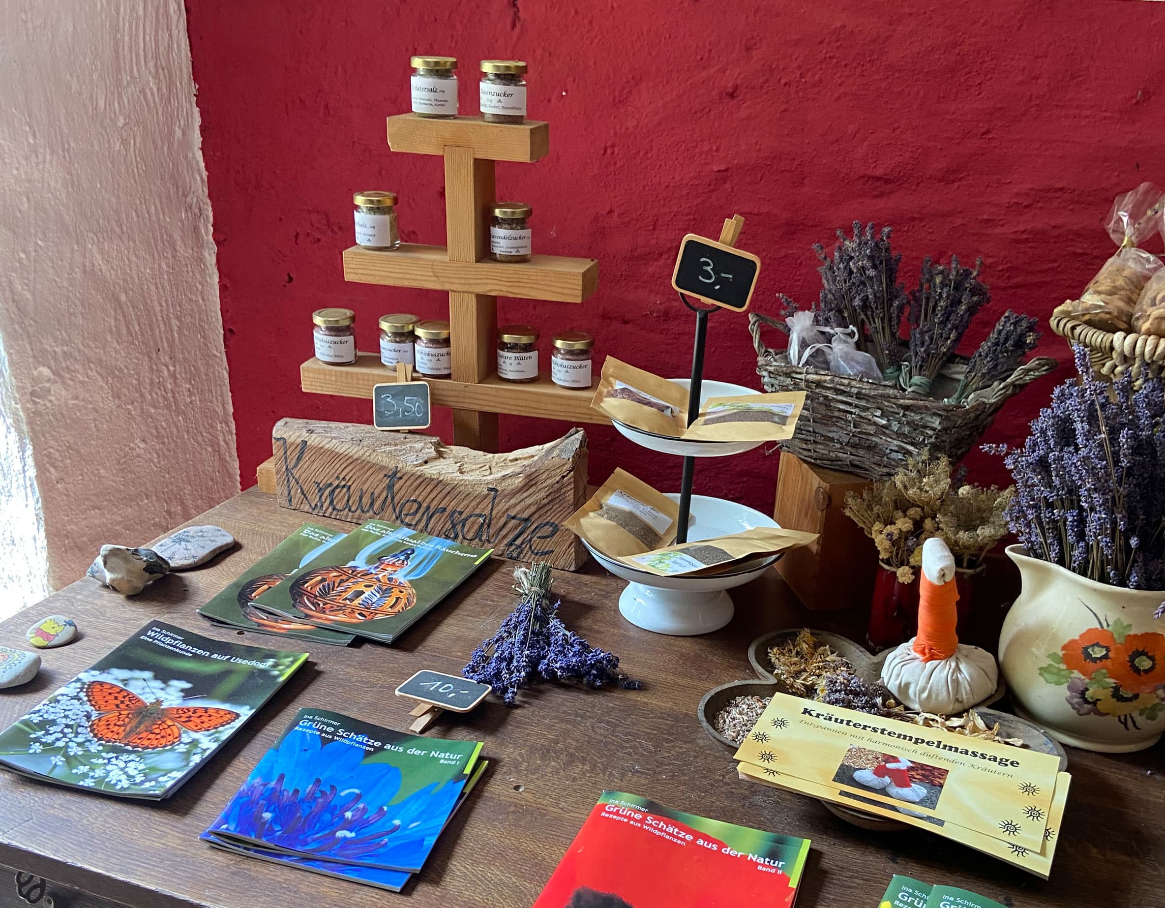 Tisch in einem Hofladen