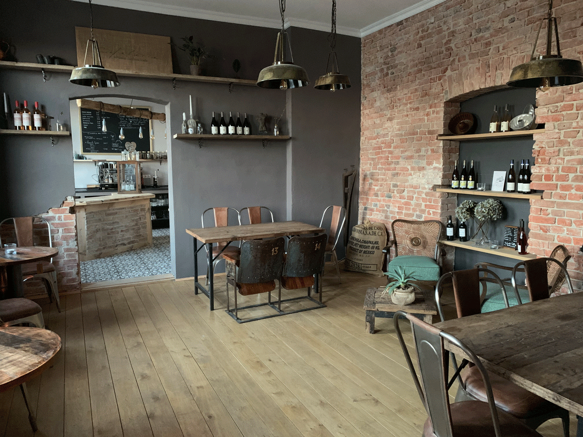 Gastraum für Verkostungen in Destillerie