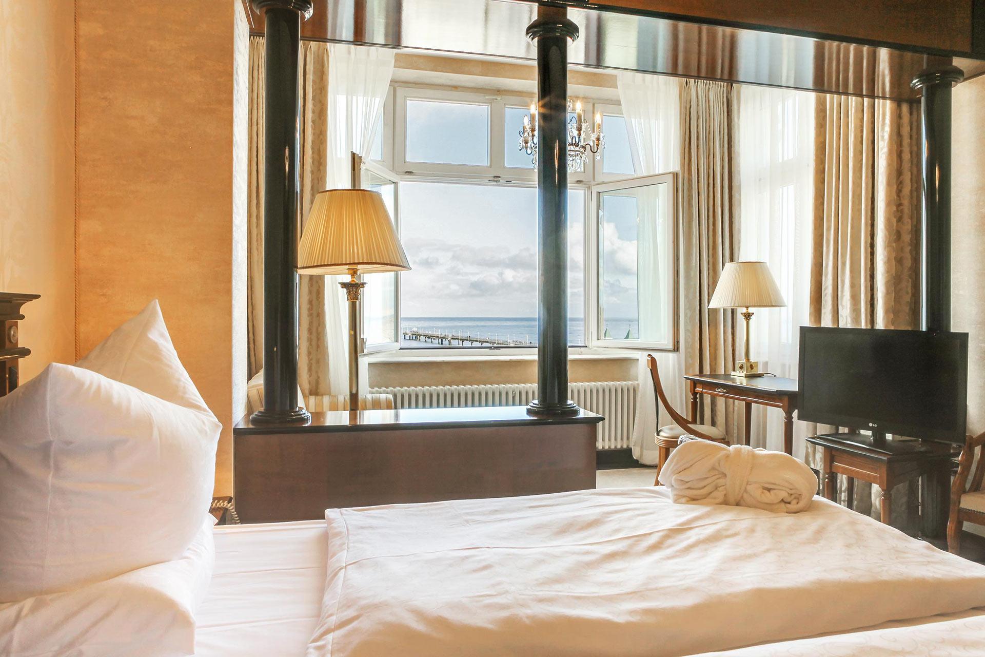 Hotelzimmer mit Blick auf die Ostsee