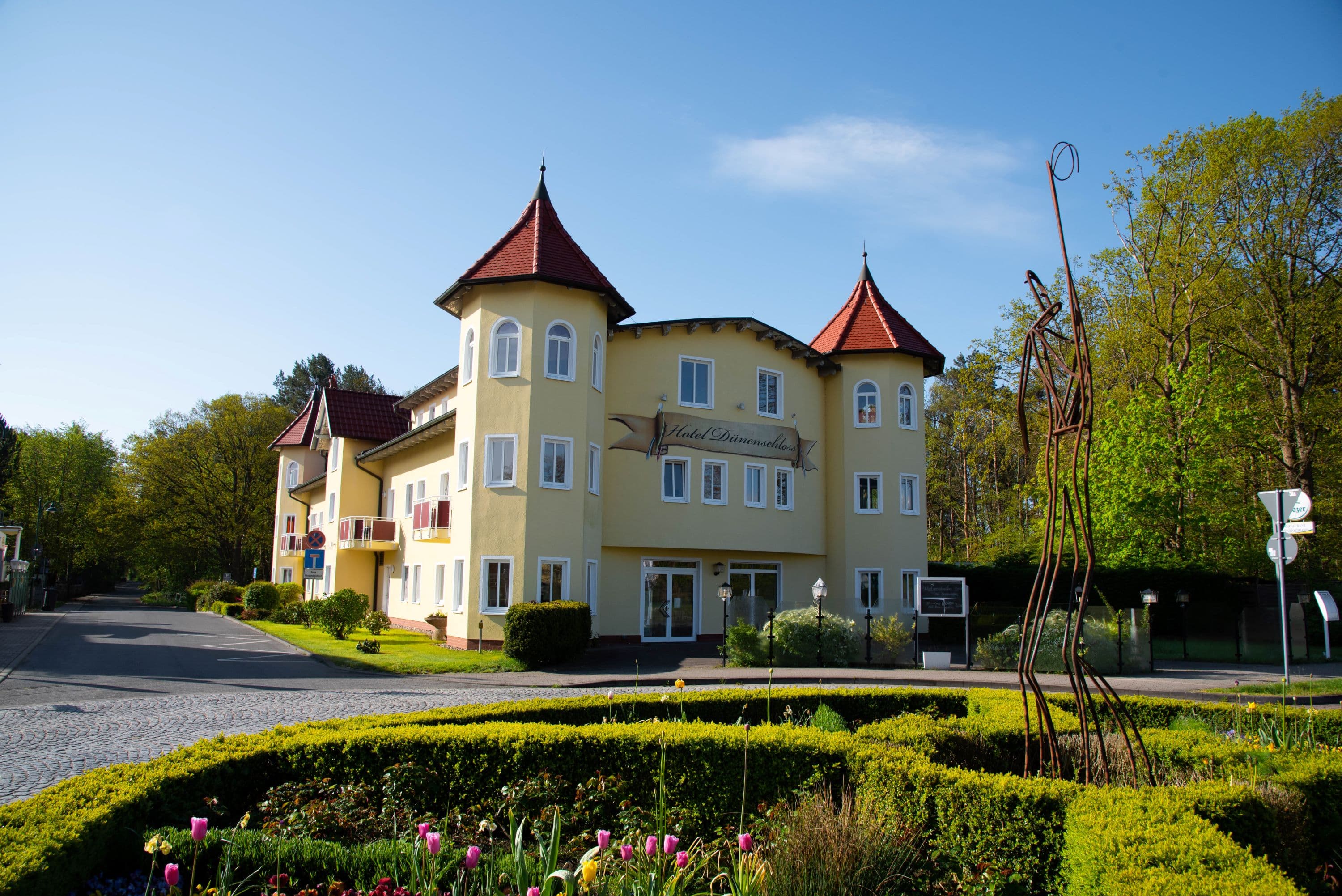 Außenansicht Hotel Dünenschloss