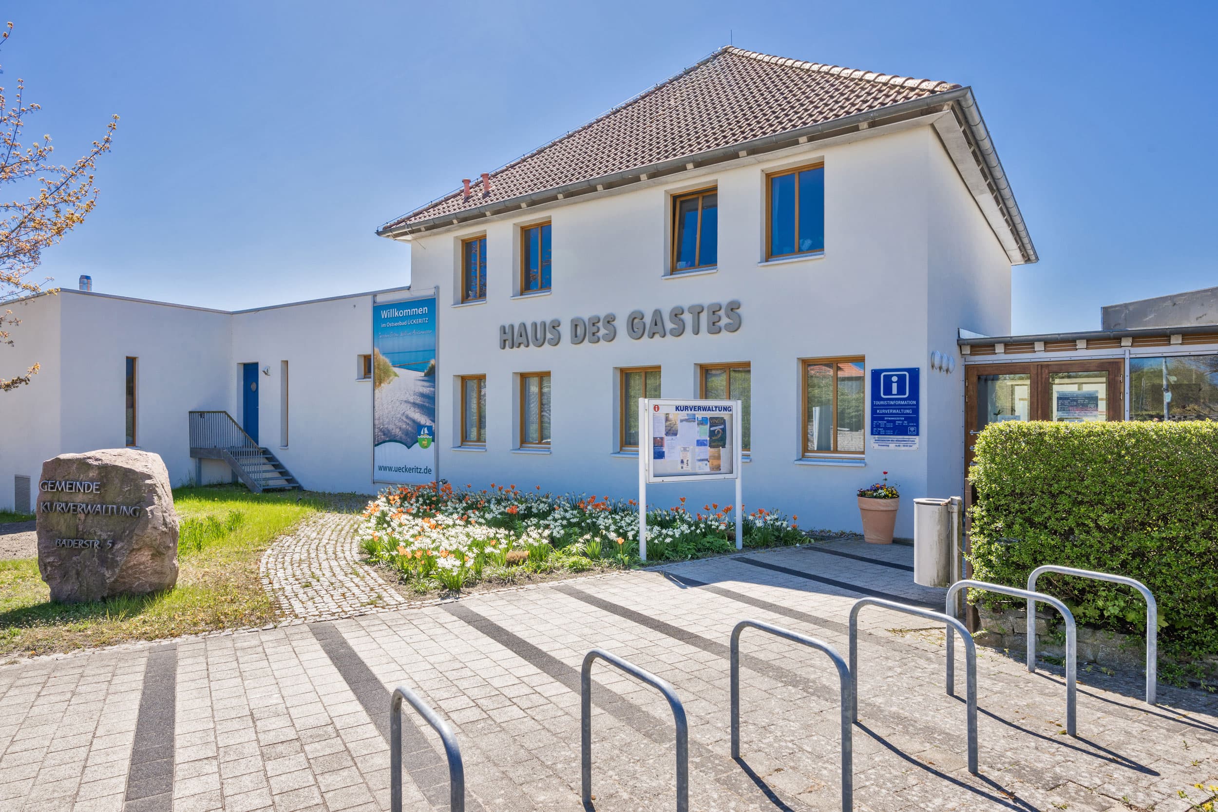 Das Bild zeigt die Touristinformation im Ostseebad Ückeritz
