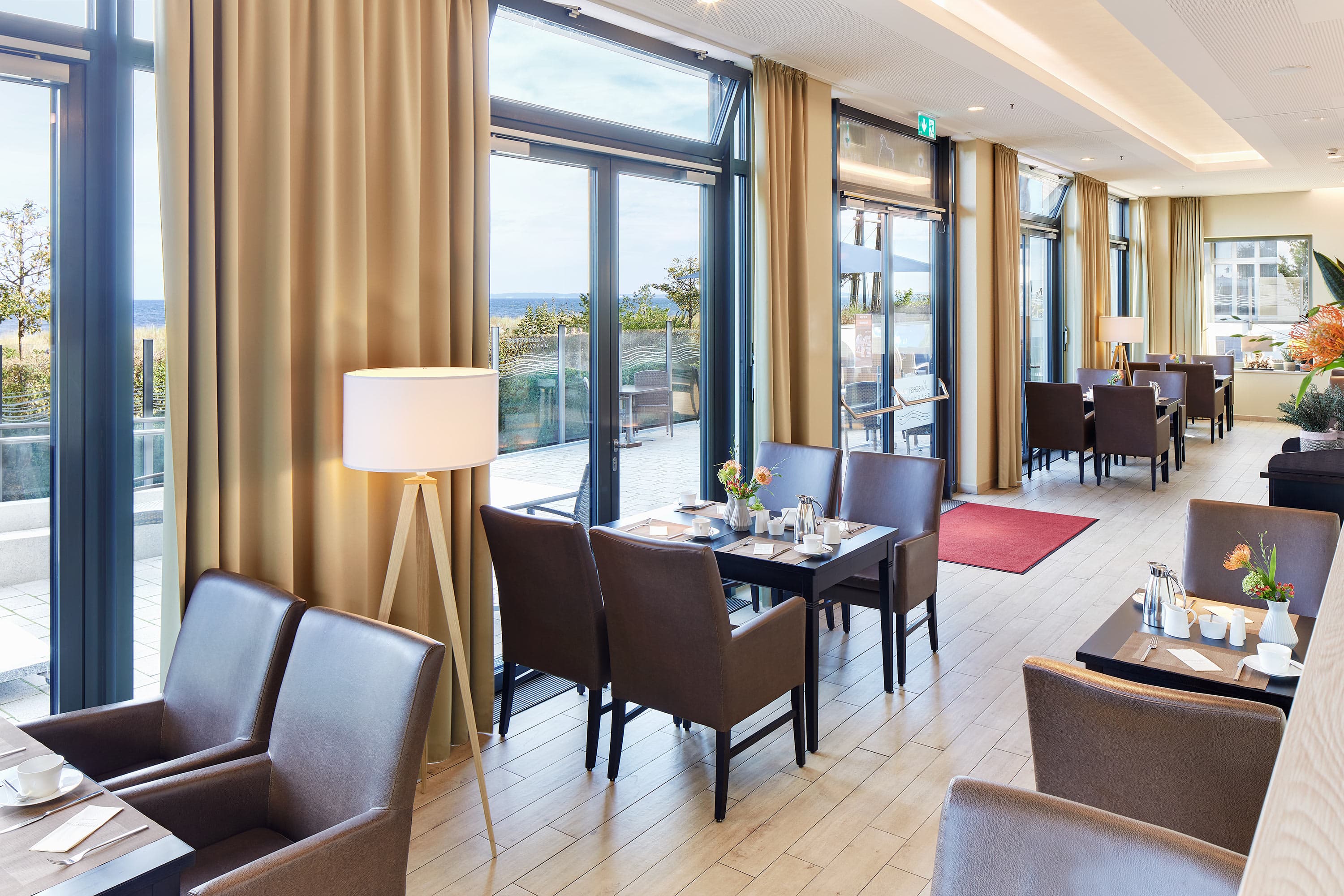 Kaiserstrand Beachhotel Seaside Frühstücksraum mit Strandblick