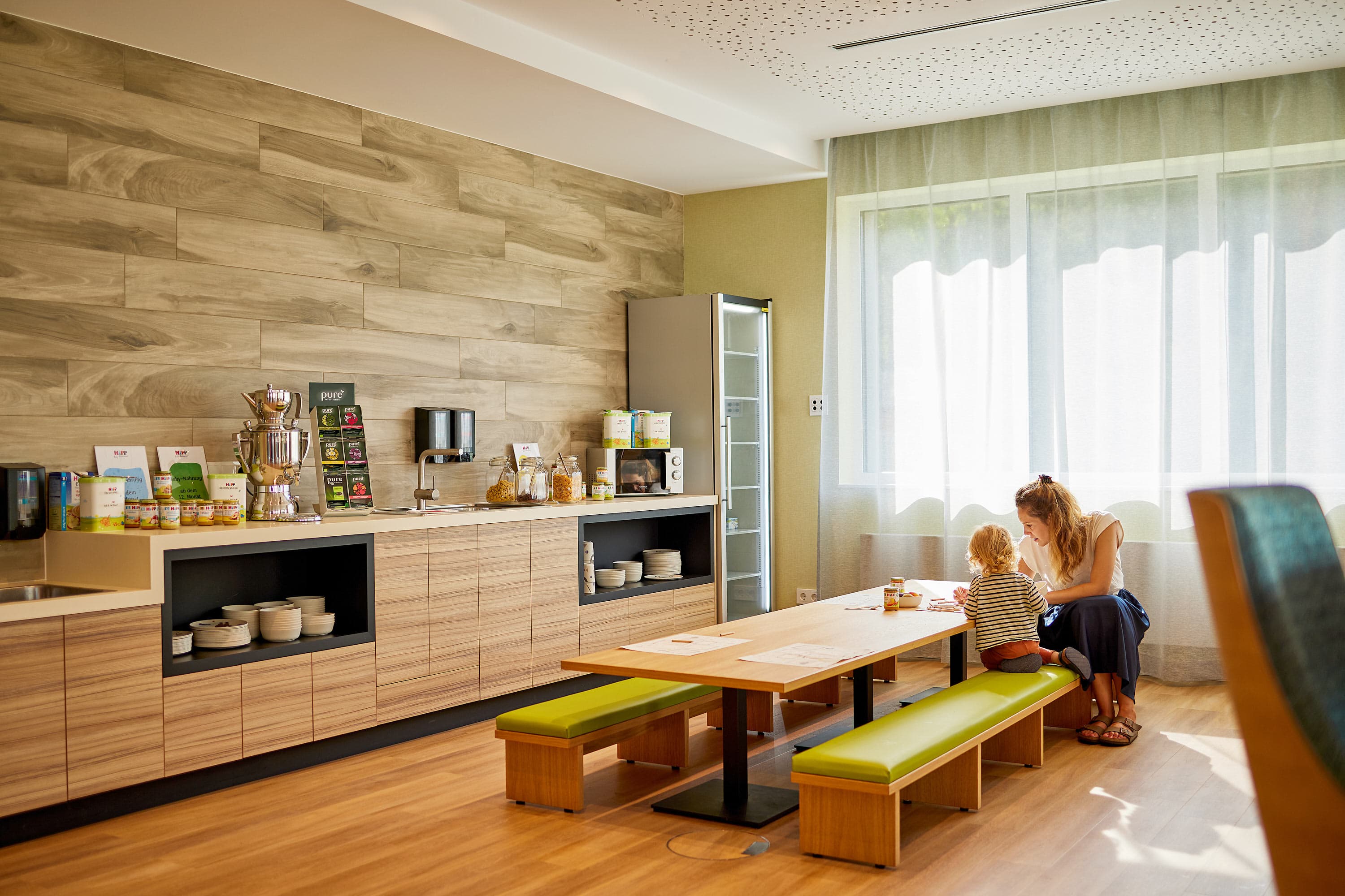 Kinderresort Restaurant mit Küchenzeile