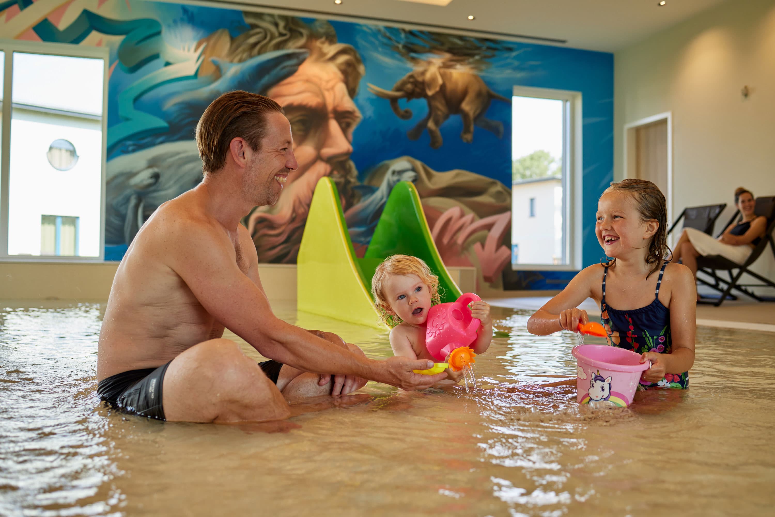 Kinderresort Spapool mit Familie